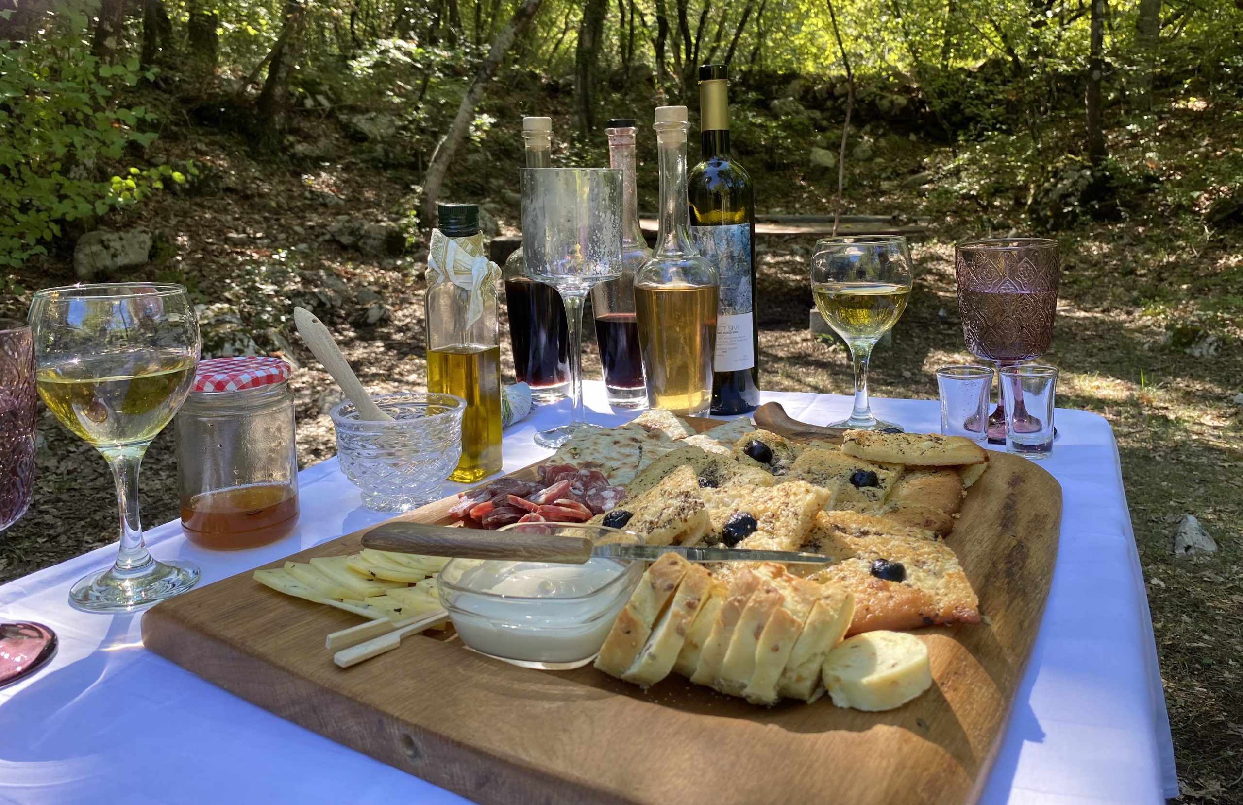 Truffle Hunting in Split Shrink the World